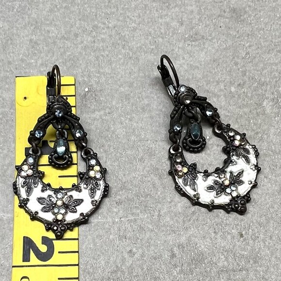 Vintage Pierced Chandelier Earrings with Swarovski Crystals and Lever Backs - Picture 8 of 8